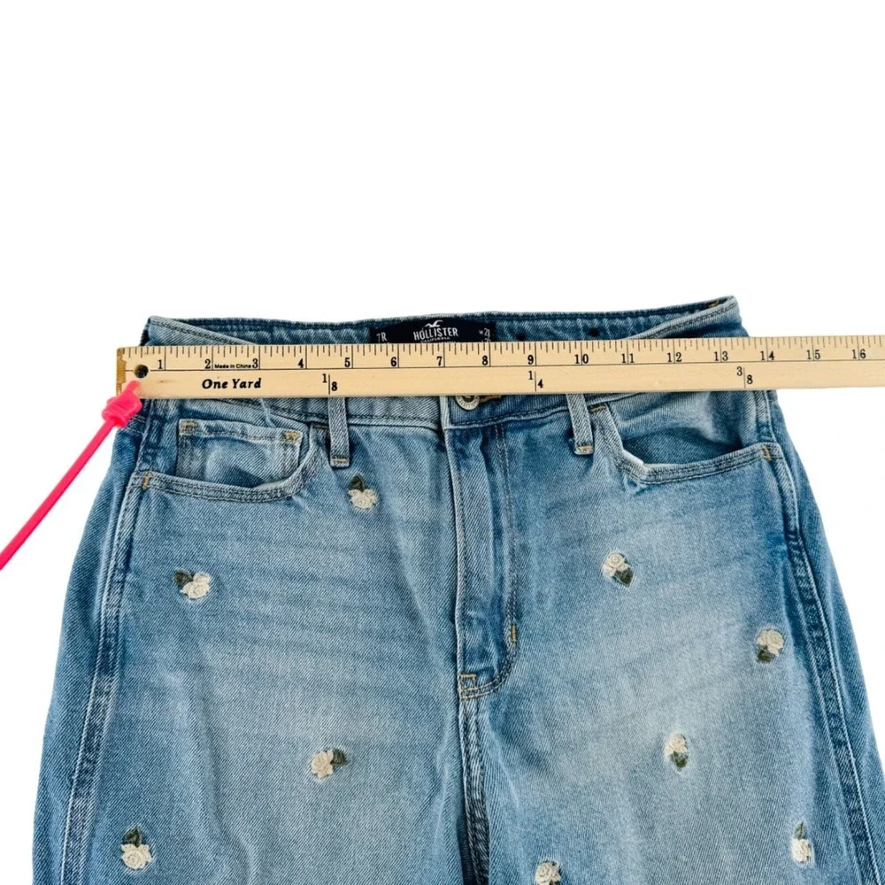 Hollister‎ Ultra High-Rise Mom Jeans Distressed Denim Size 7R